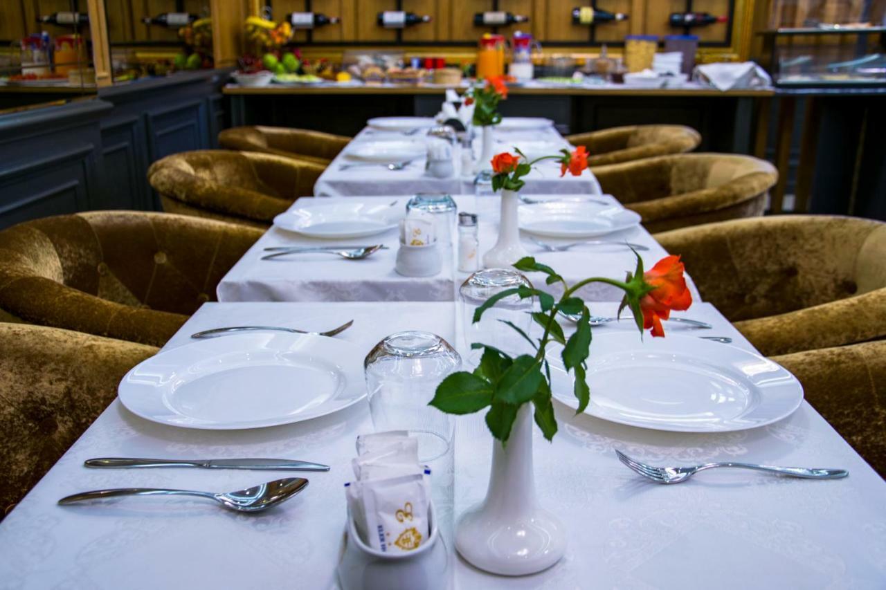 Eler Hotel Тирана Экстерьер фото